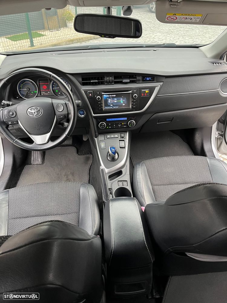 Toyota Auris Touring Sports 1.8 HSD Exclusive - 9