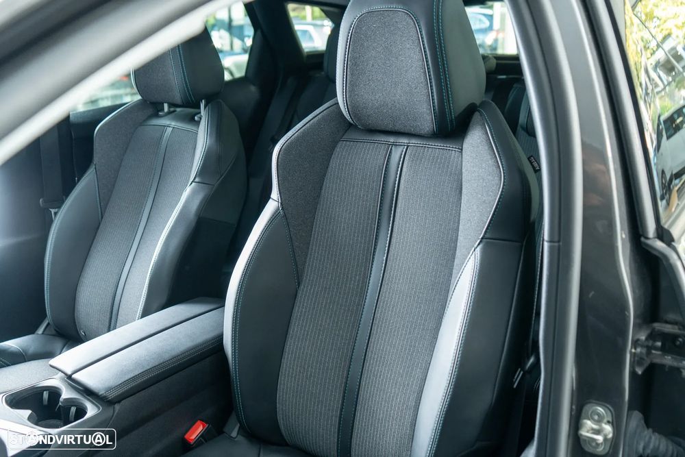 Peugeot 3008 Plug-In Hybrid 225 e-EAT8 Allure Pack - 5