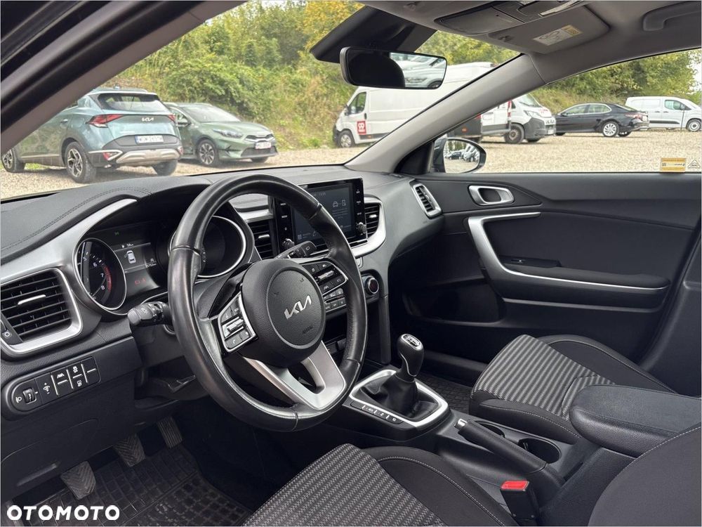 Kia Ceed 1.5 T-GDI M - 9