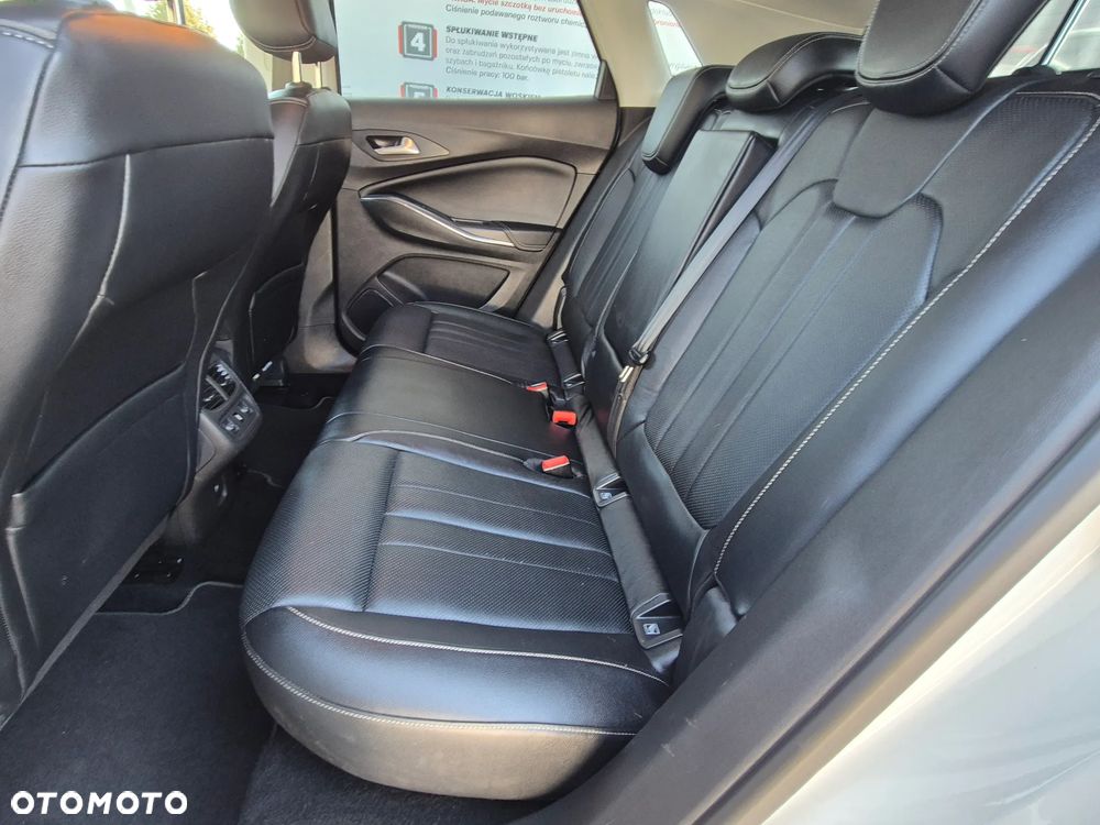 Opel Grandland X 1.2 Start/Stop Business INNOVATION - 27