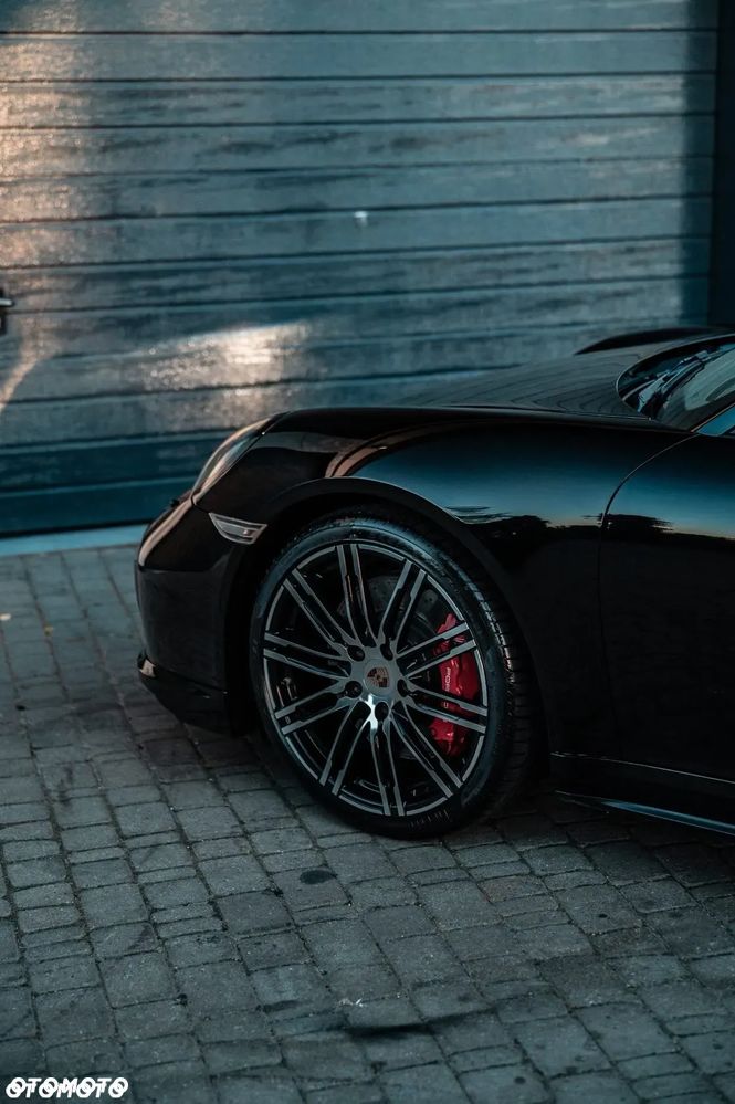 Porsche 911 Turbo - 8