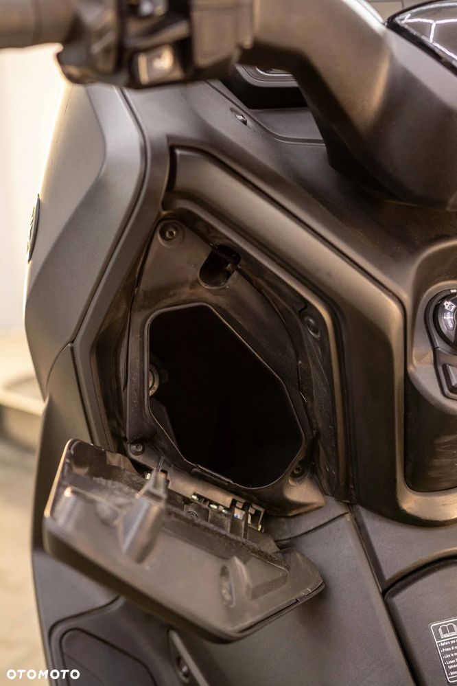 Yamaha X-max - 35