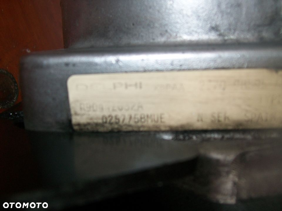 Pompa wtryskowa Mondeo MK3 2,0 tddi R90442032A - 3
