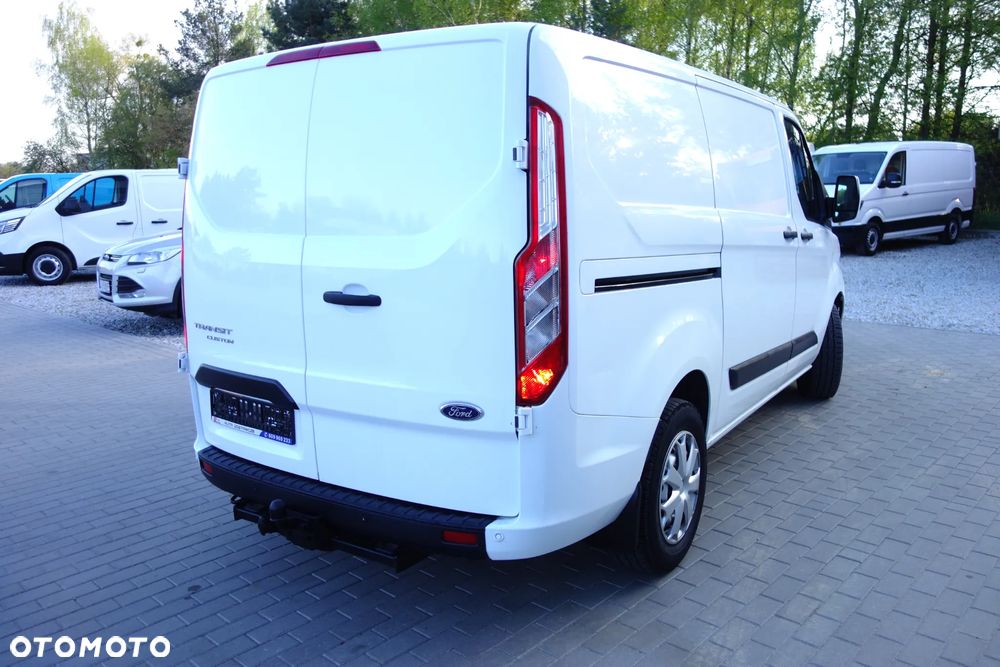 Ford Transit Custom L1H1 Automat 2.0 Ecoblue 130 KM Klima Webasto - 17