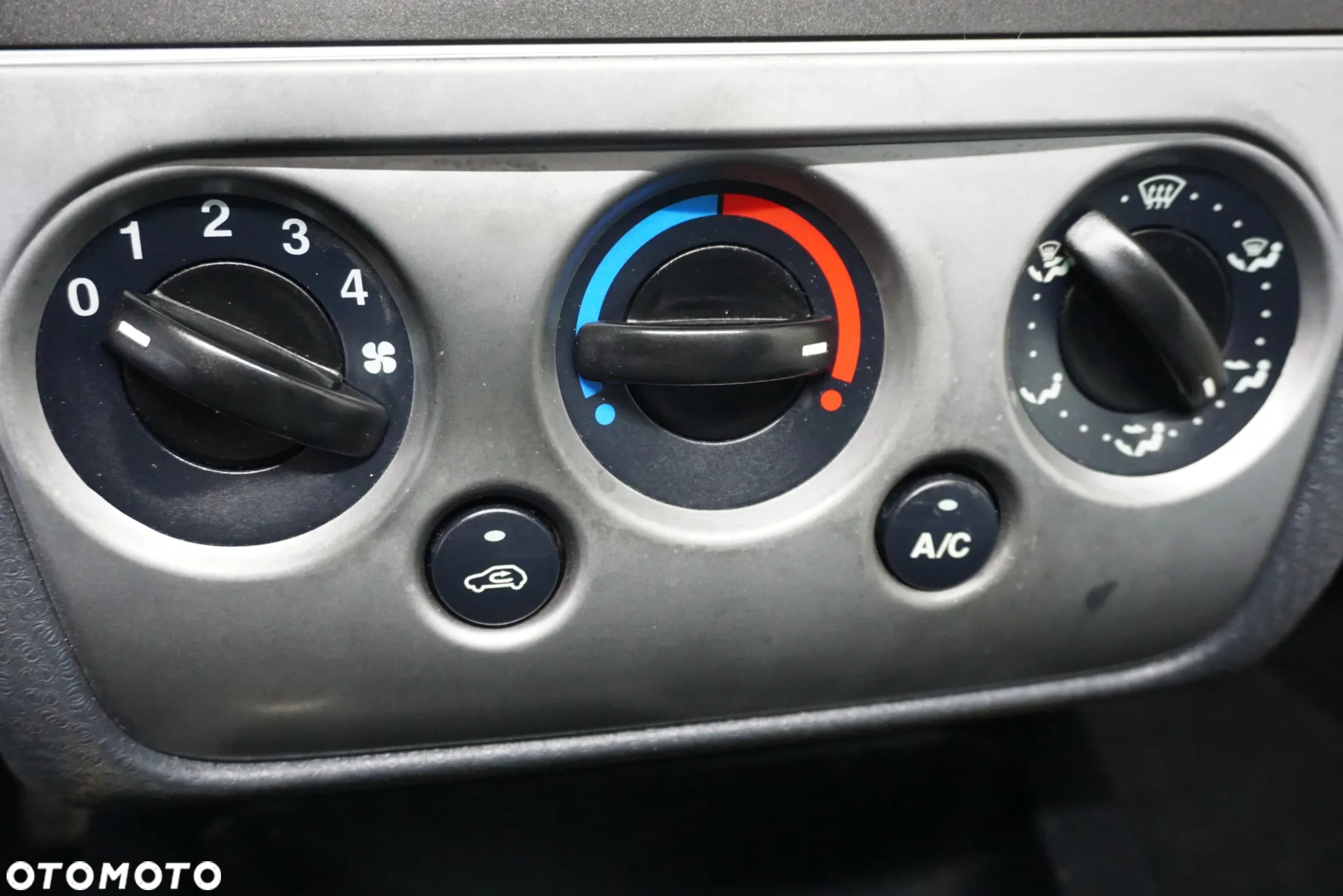 Ford Fusion 1.4 Ambiente - 23