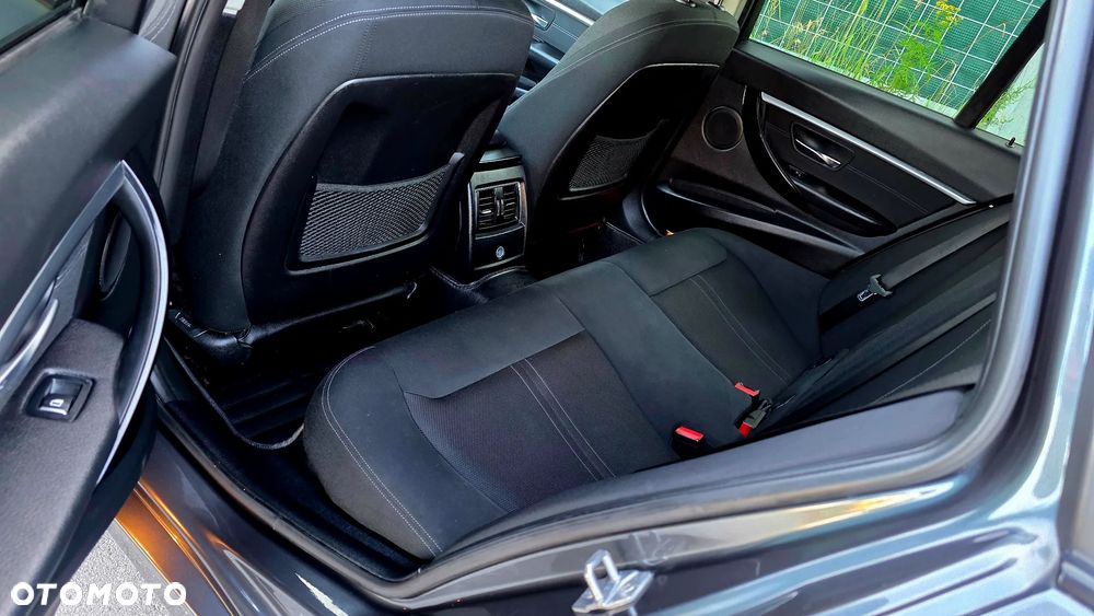 BMW Seria 3 - 26