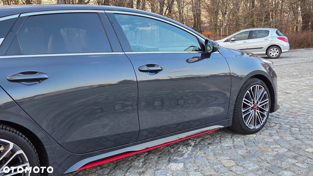 Kia ProCeed 1.6 T-GDI DCT7 OPF GT - 17