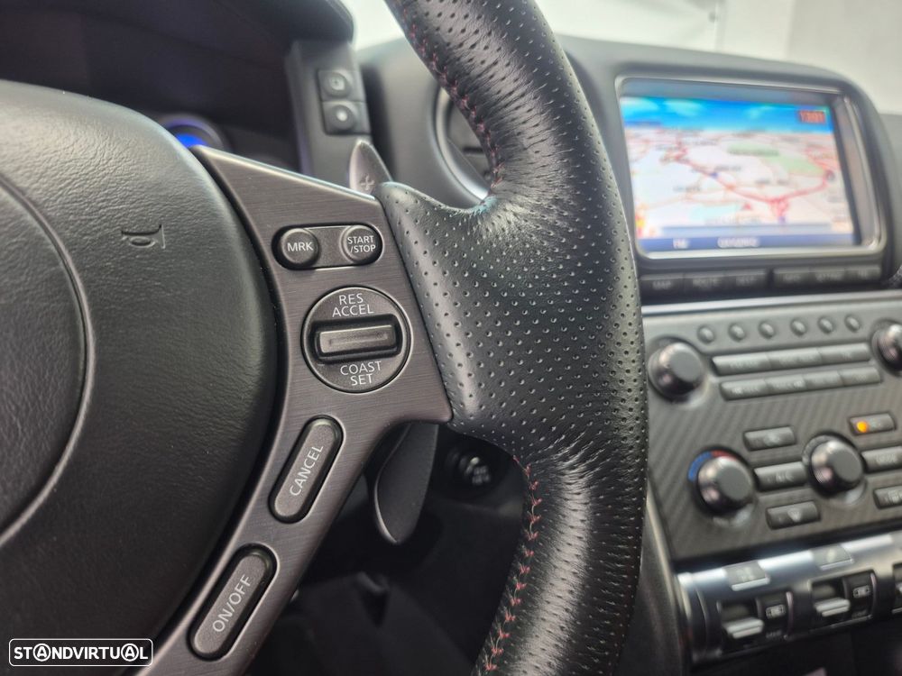 Nissan GT-R 3.8 V6 Black Edition - 33