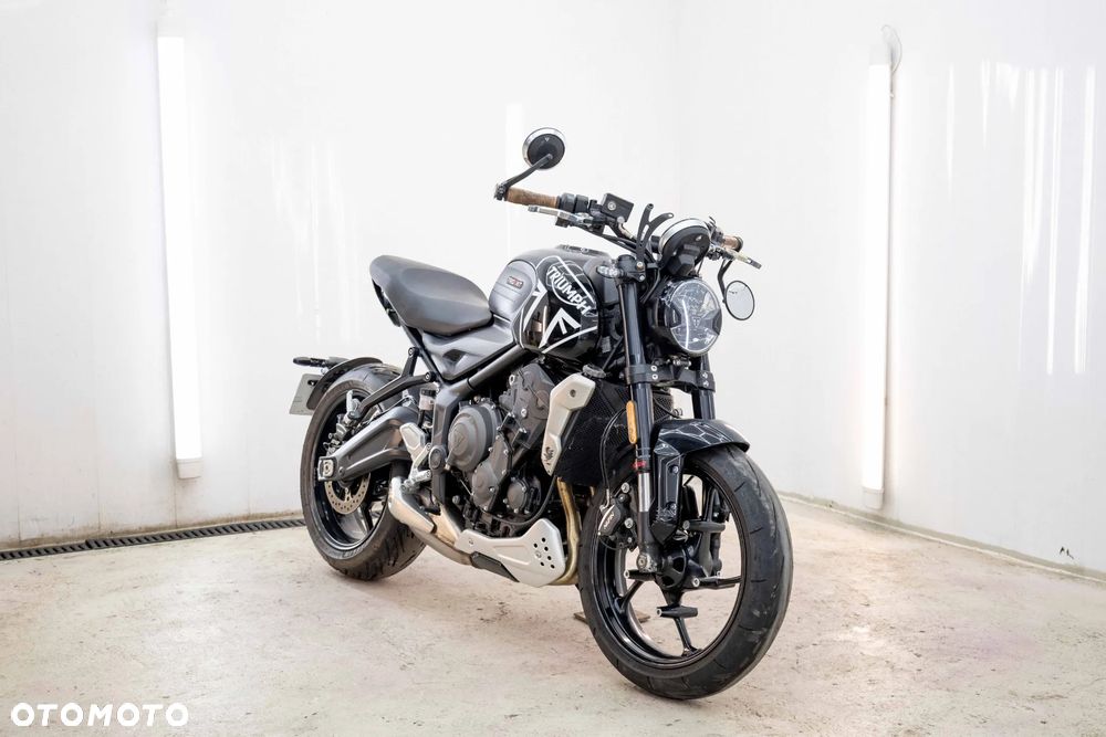 Triumph Trident - 4