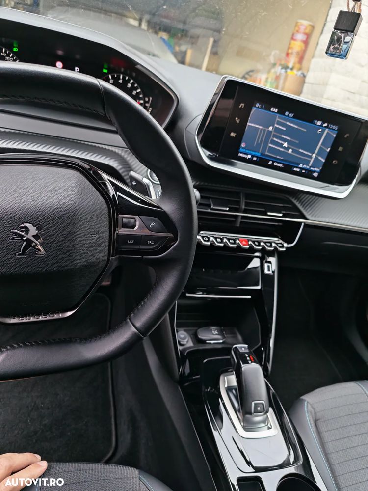 Peugeot 2008 BlueHDi 130 EAT8 Allure - 12