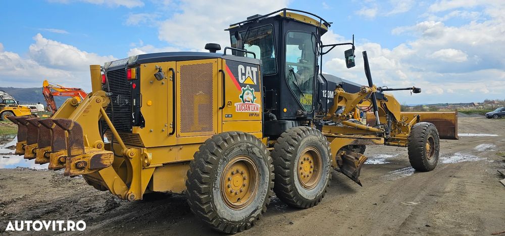 Caterpillar CAT 120 M Greder 6X4 - 4