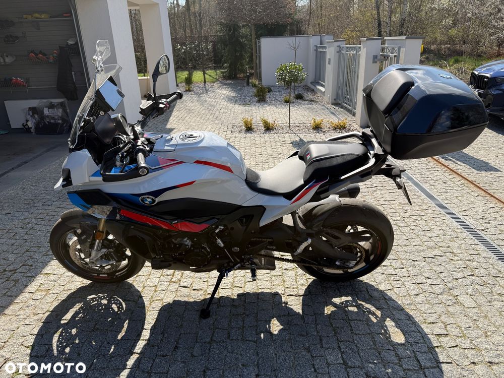 BMW XR - 1
