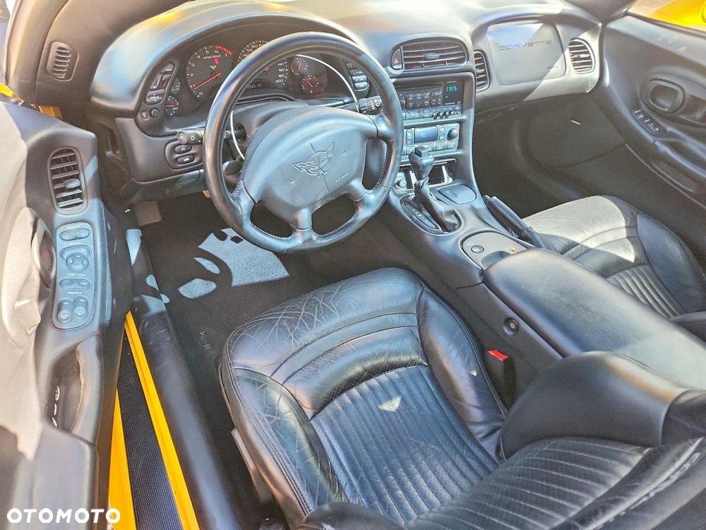 Chevrolet Corvette - 8