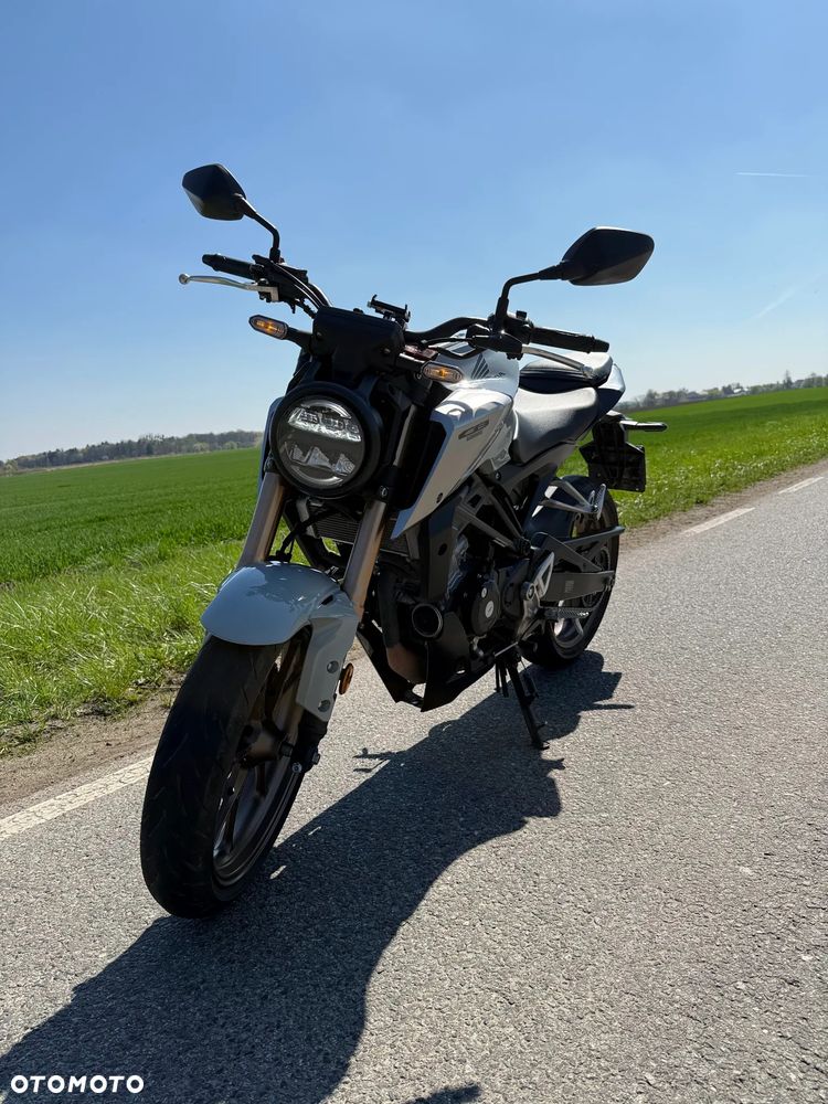 Honda CB - 16