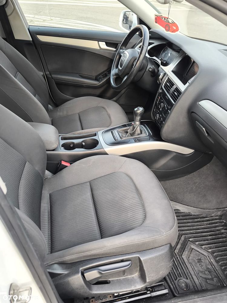 Audi A4 Avant 2.0 TDI - 12