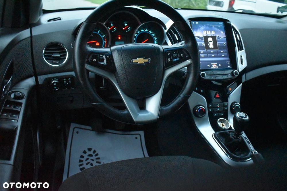 Chevrolet Cruze - 22