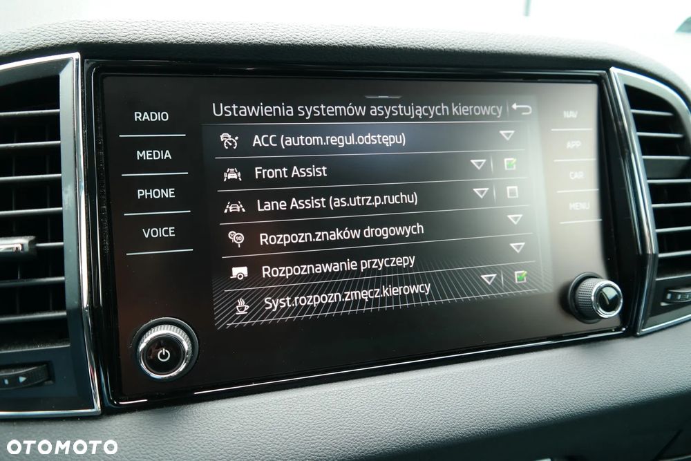Skoda Karoq 1.5 TSI ACT GPF 4x2 Style DSG - 28