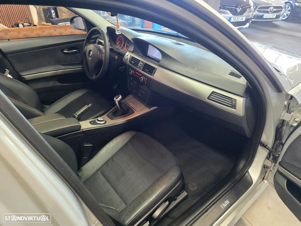 BMW 320 d Navigation - 16