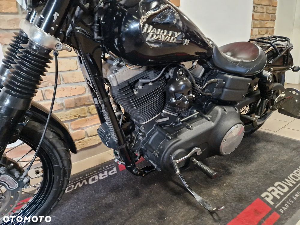 Harley-Davidson Dyna Street Bob - 33