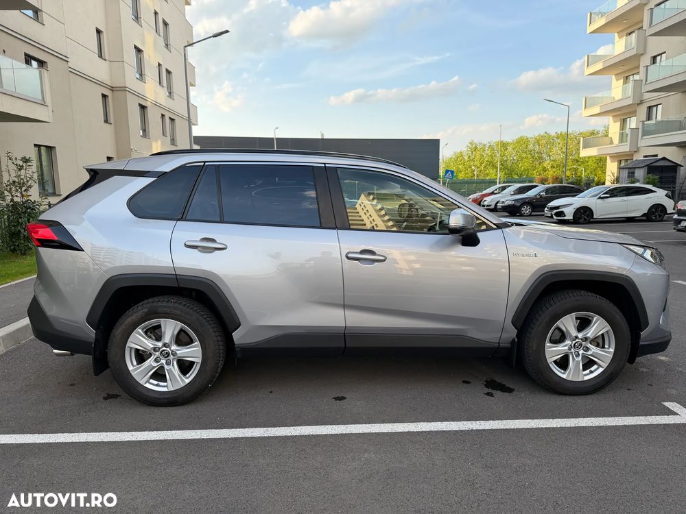 Toyota RAV4 - 9