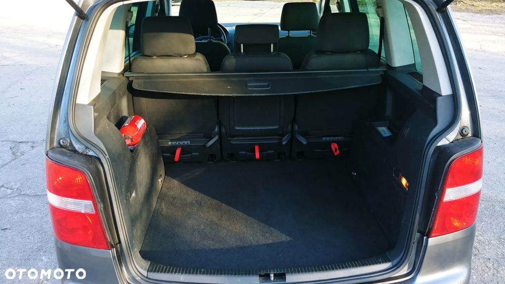 Volkswagen Touran 1.9 TDI Trendline - 10