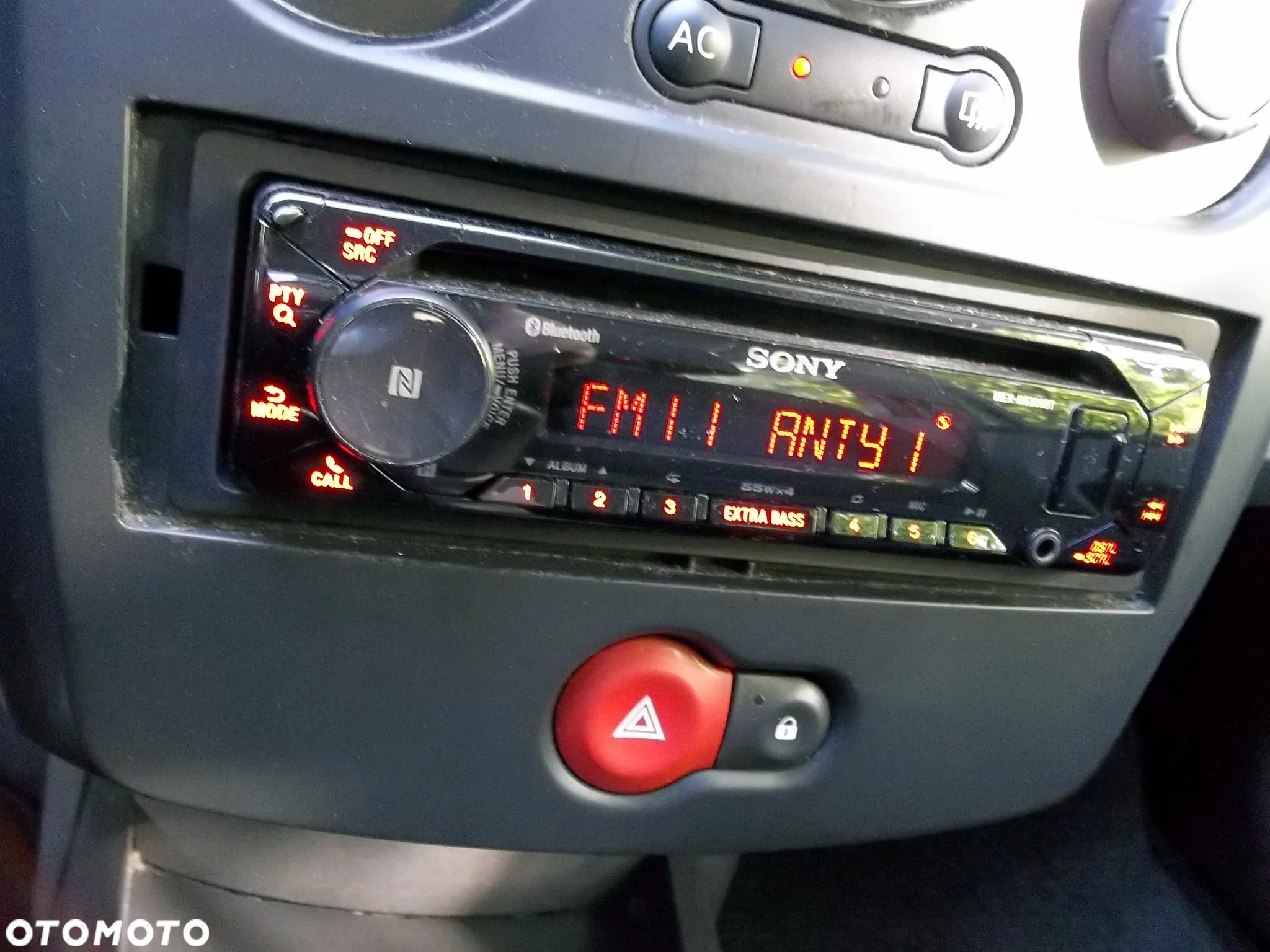 Renault Clio 1.2 16V 75 nightDay - 14