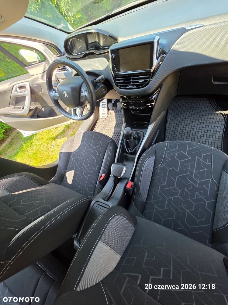 Peugeot 2008 1.2 Pure Tech Active - 14