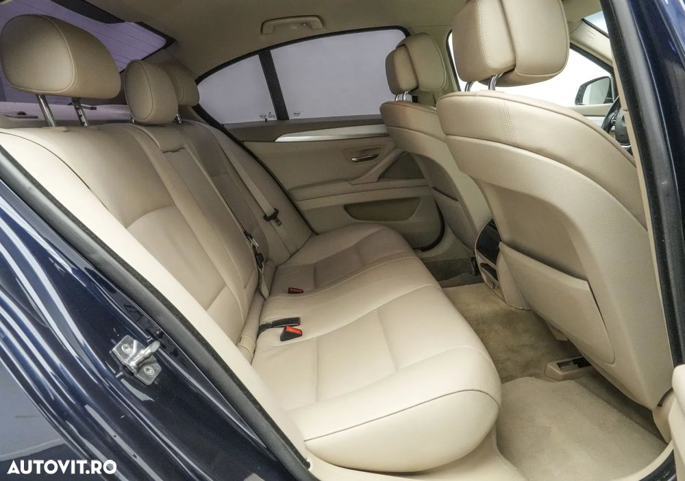 BMW Seria 5 530d Sport-Aut. Luxury Line - 17