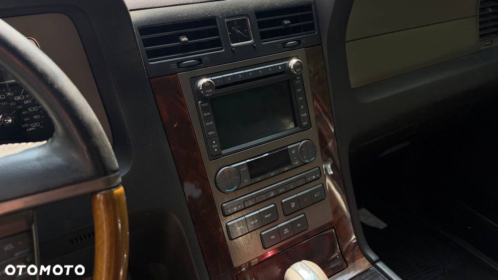 Lincoln Navigator 5.4 4x2 - 8