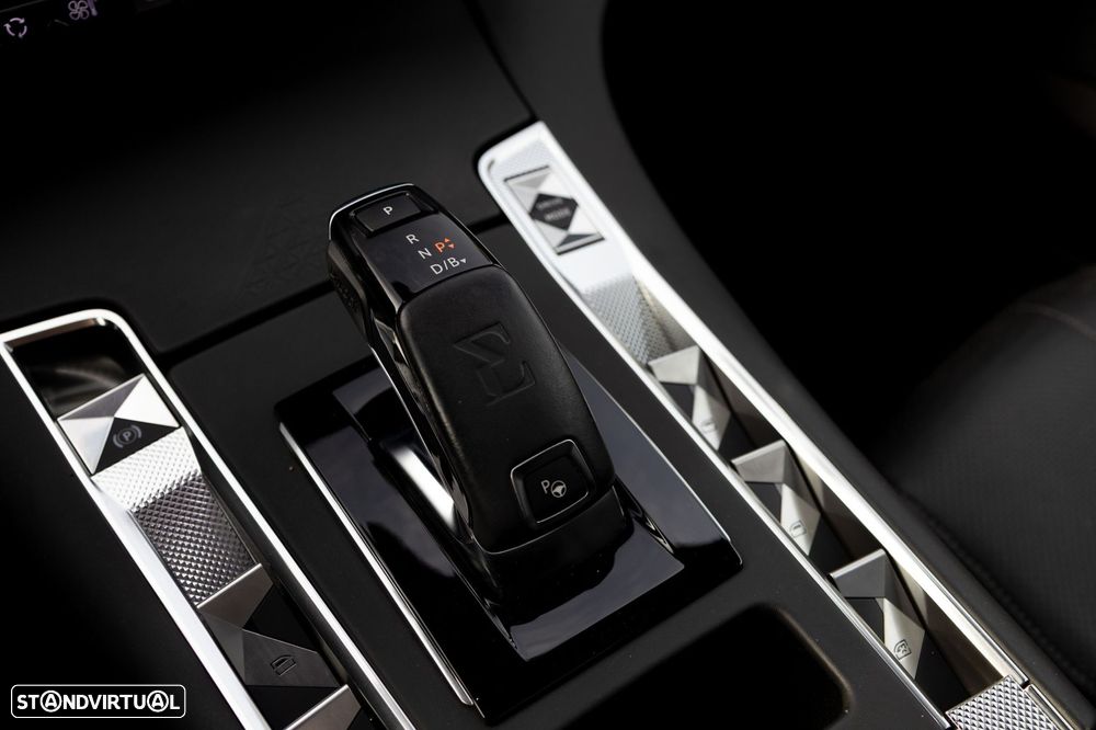 DS DS7 Crossback E-Tense Performance Line EAT8 - 11