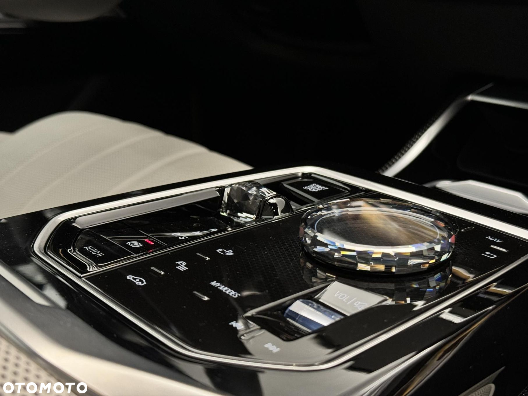 BMW Seria 7 - 28