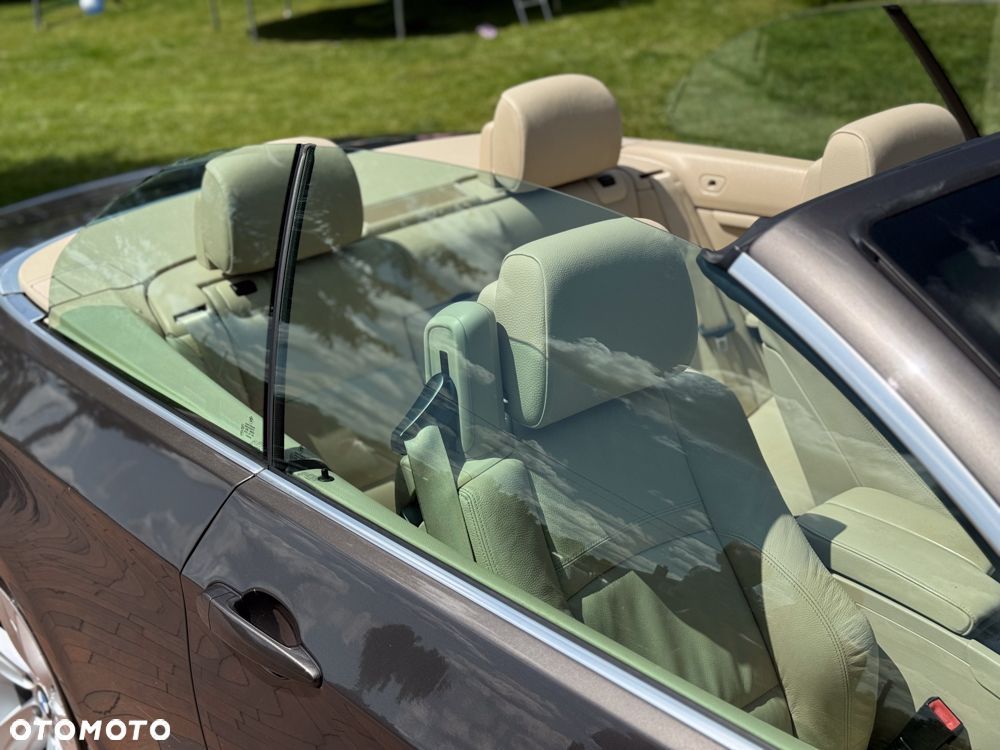 BMW Seria 3 320i Cabrio - 11