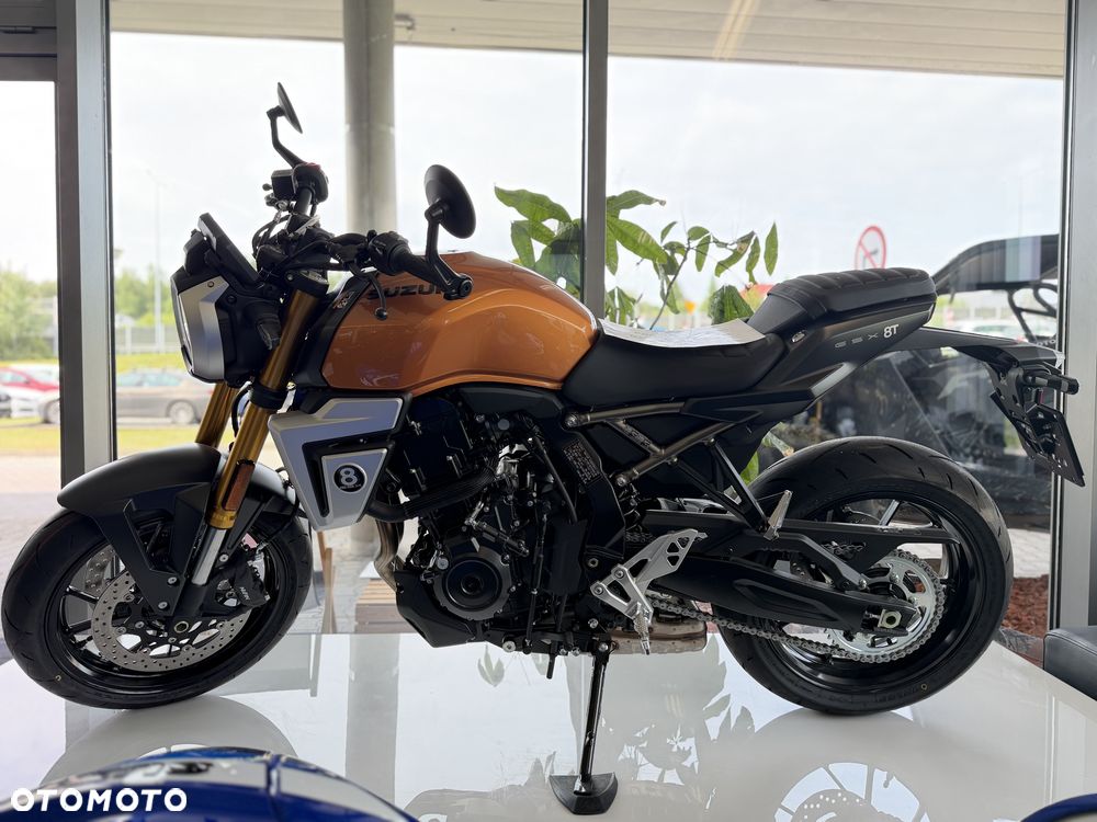 Suzuki GSX - 2