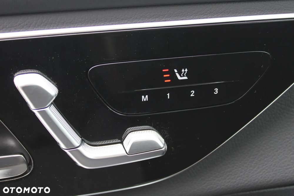 Mercedes-Benz GLC 300 e PHEV 4-Matic AMG Line - 29