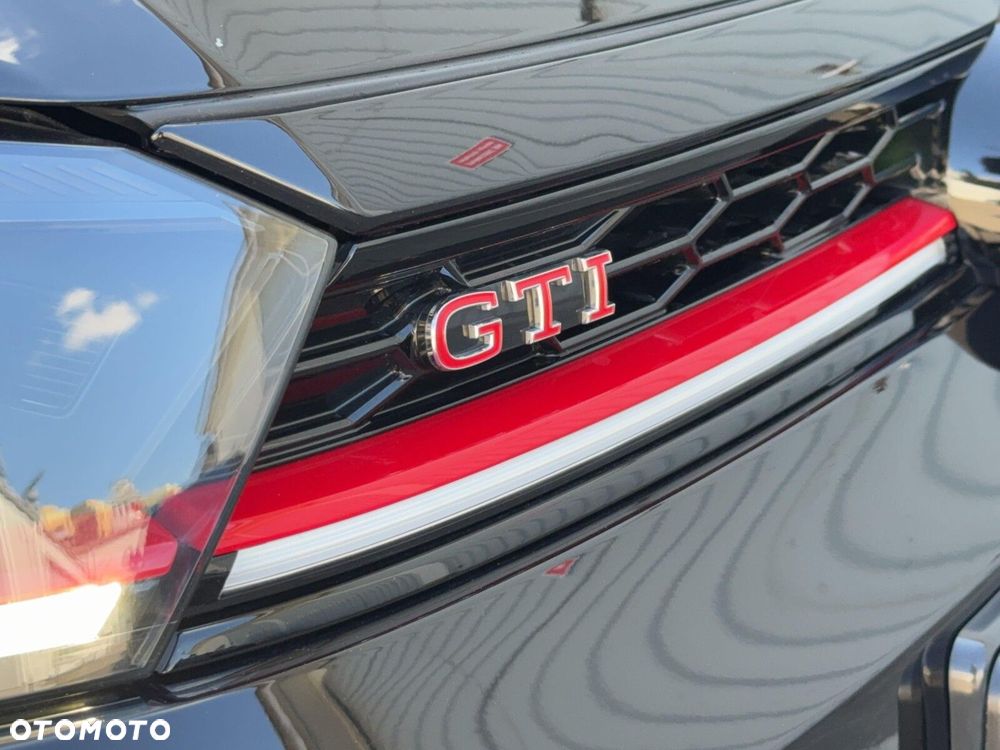 Volkswagen Polo - 24