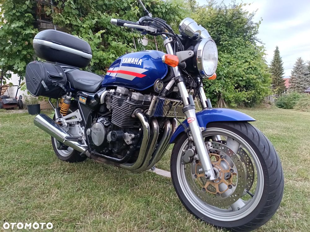 Yamaha XJR - 1