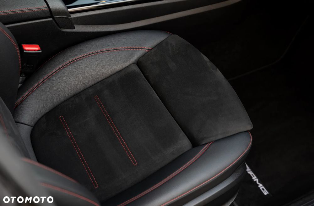 Mercedes-Benz CLA 250 4-Matic AMG Line 7G-DCT - 17