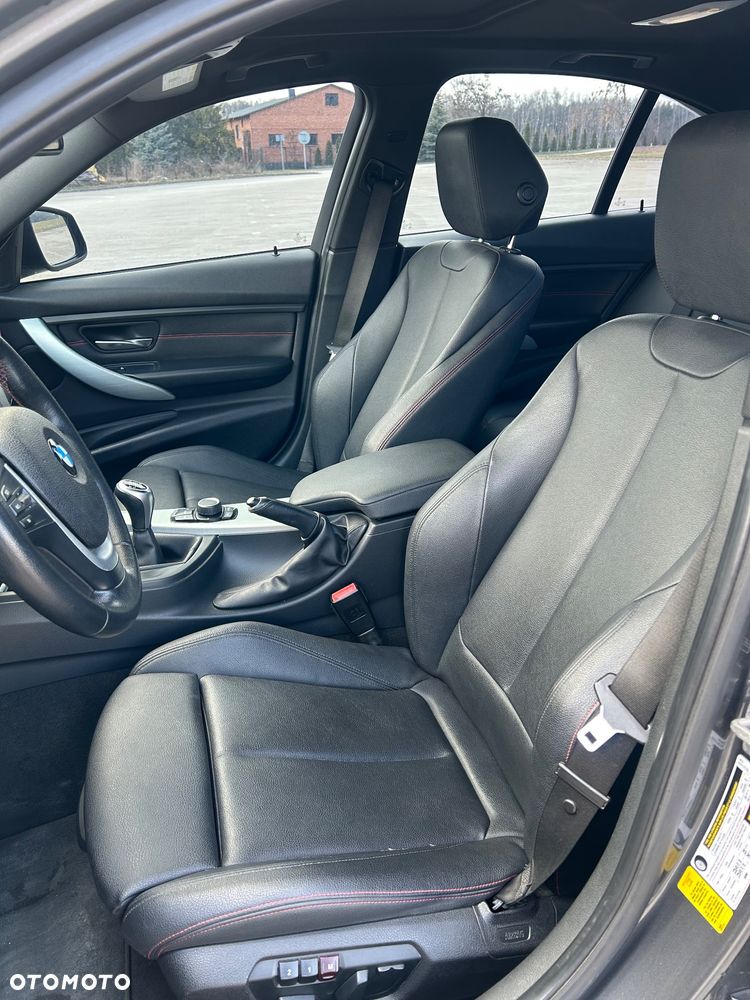 BMW Seria 3 335i Edition Sport - 9