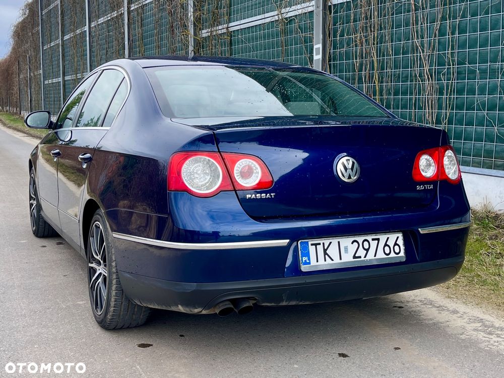 Volkswagen Passat 2.0 TDI Comfortline - 10