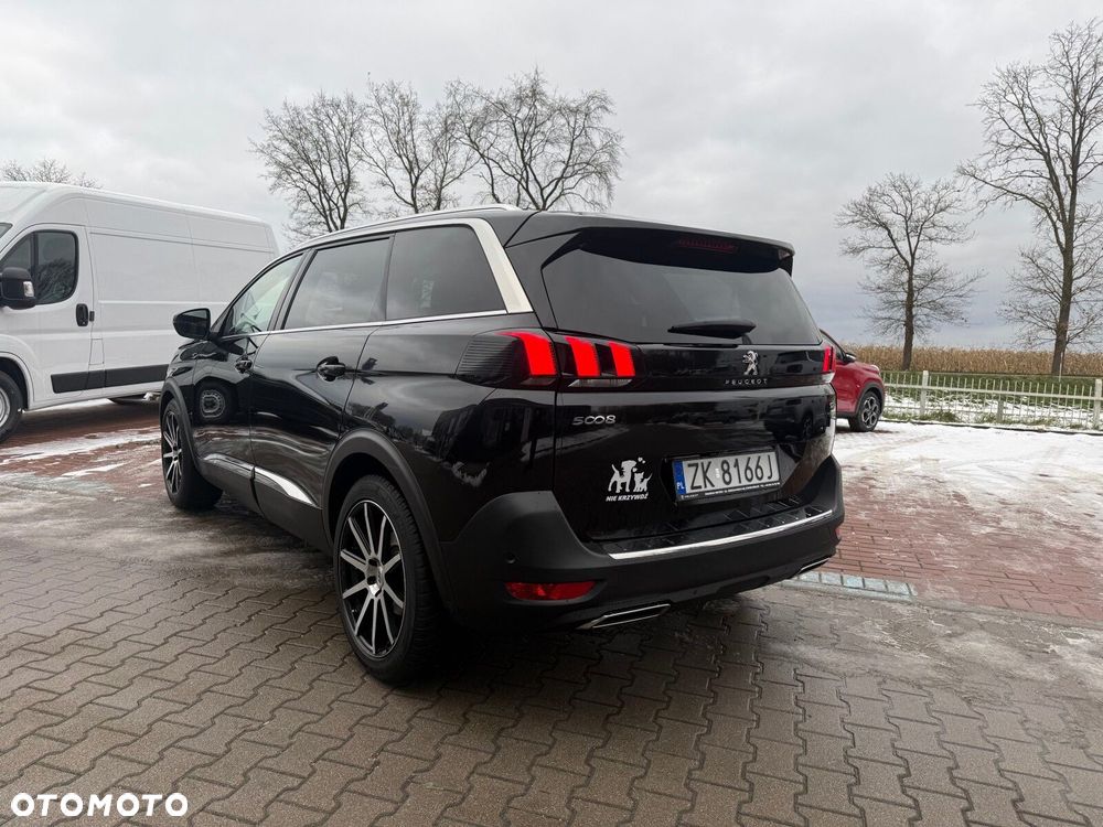 Peugeot 5008 - 5