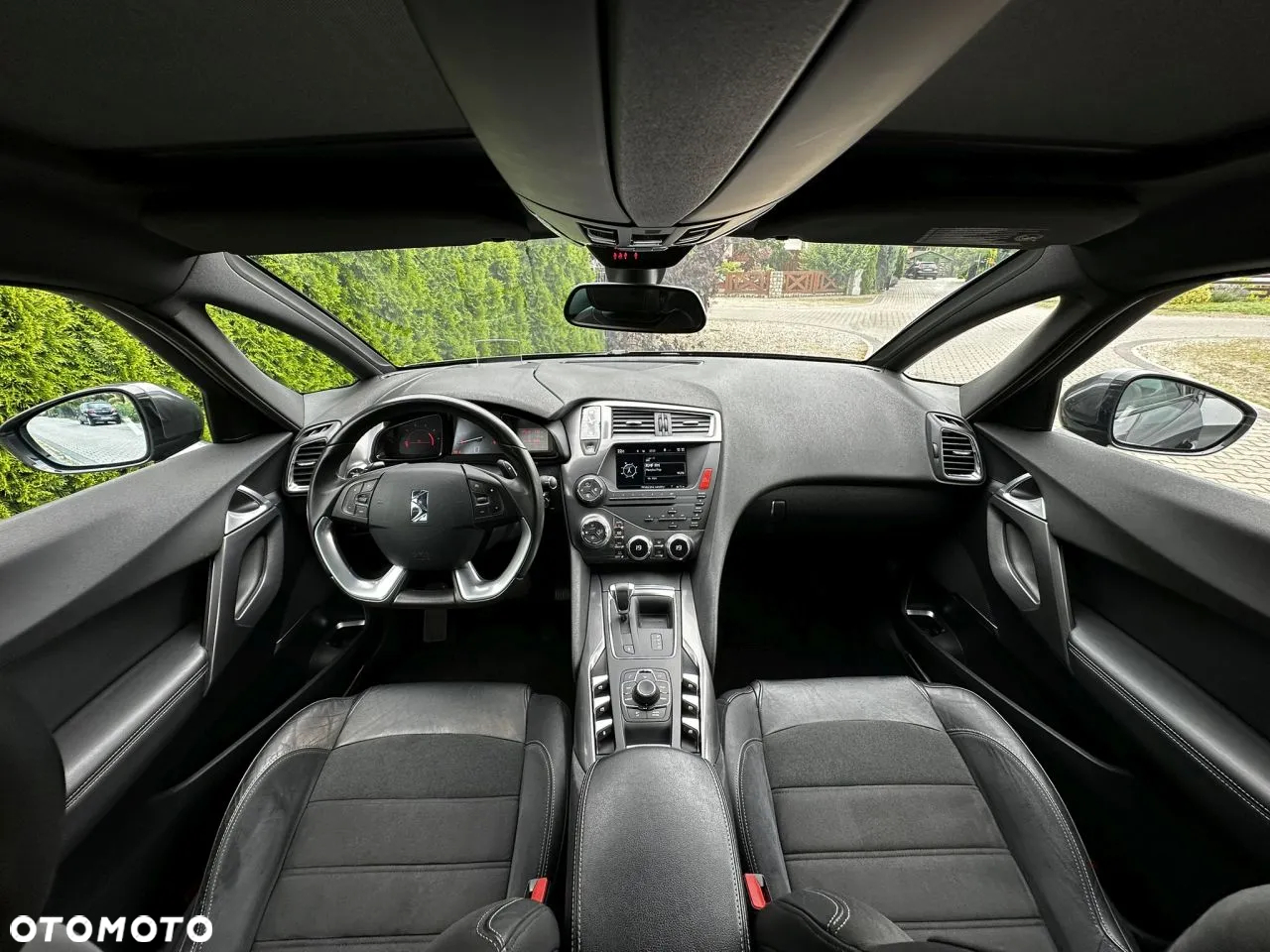 Citroën DS5 e-HDi 115 EGS6 Chic - 24