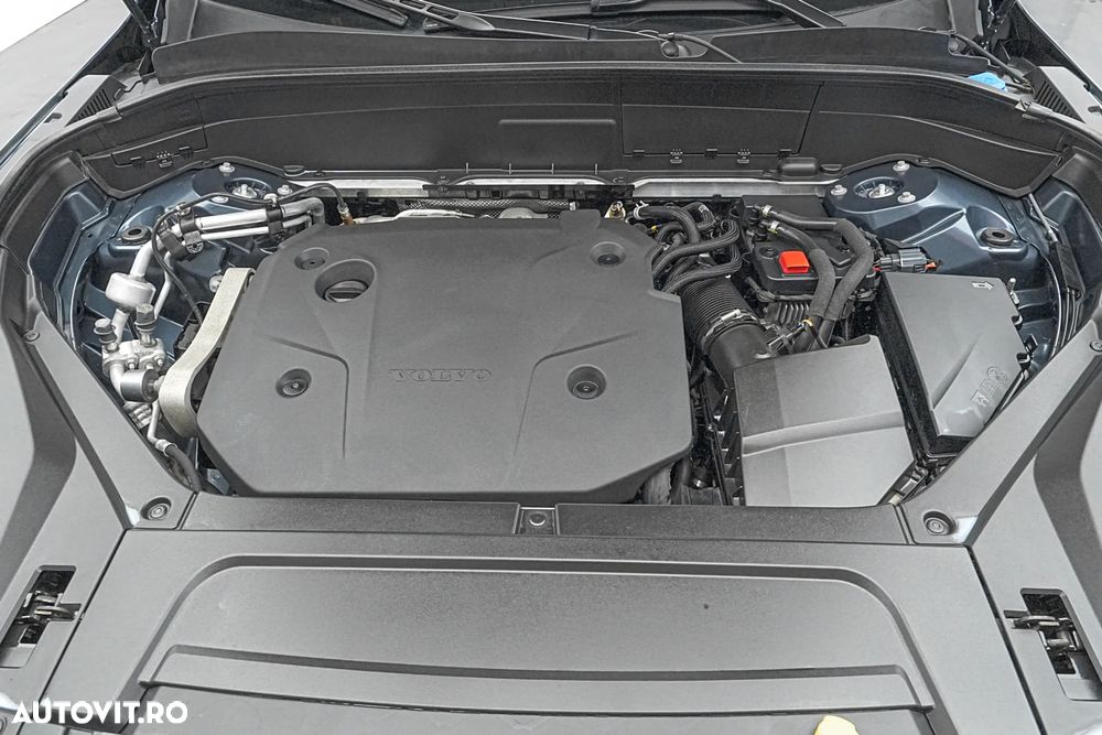 Volvo XC 90 B5 D AWD Ultimate Bright - 32