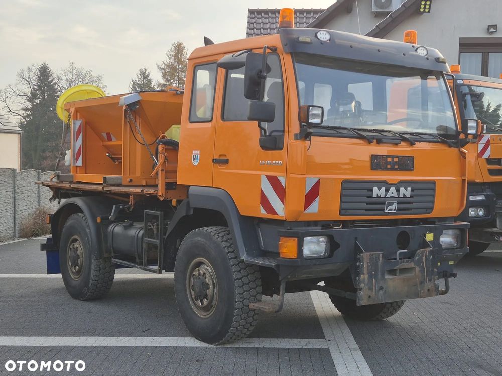 MAN LE 10.220  4x4 Schmidt Piaskarka - 2
