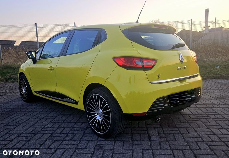 Renault Clio 1.2 16V 75 Expression - 19