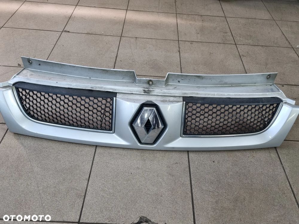 ATRAPA GRILL PRIMASTAR TRAFIC VIVARO  01-06r. - 1