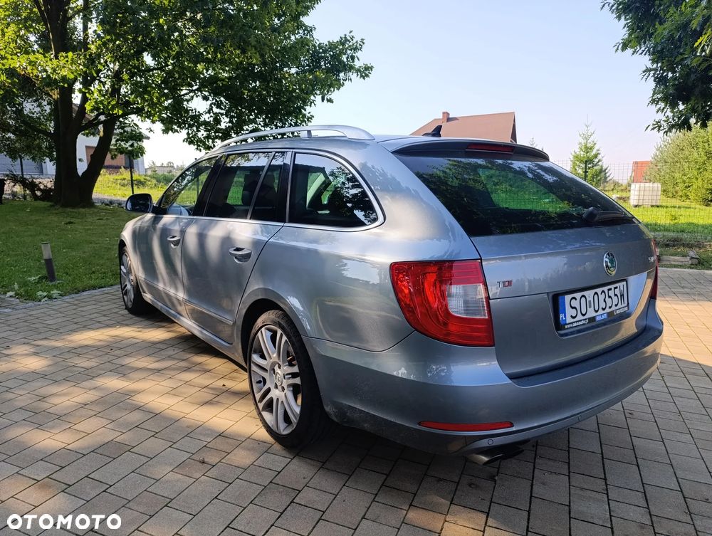 Skoda Superb 2.0 TDI Elegance DSG - 6