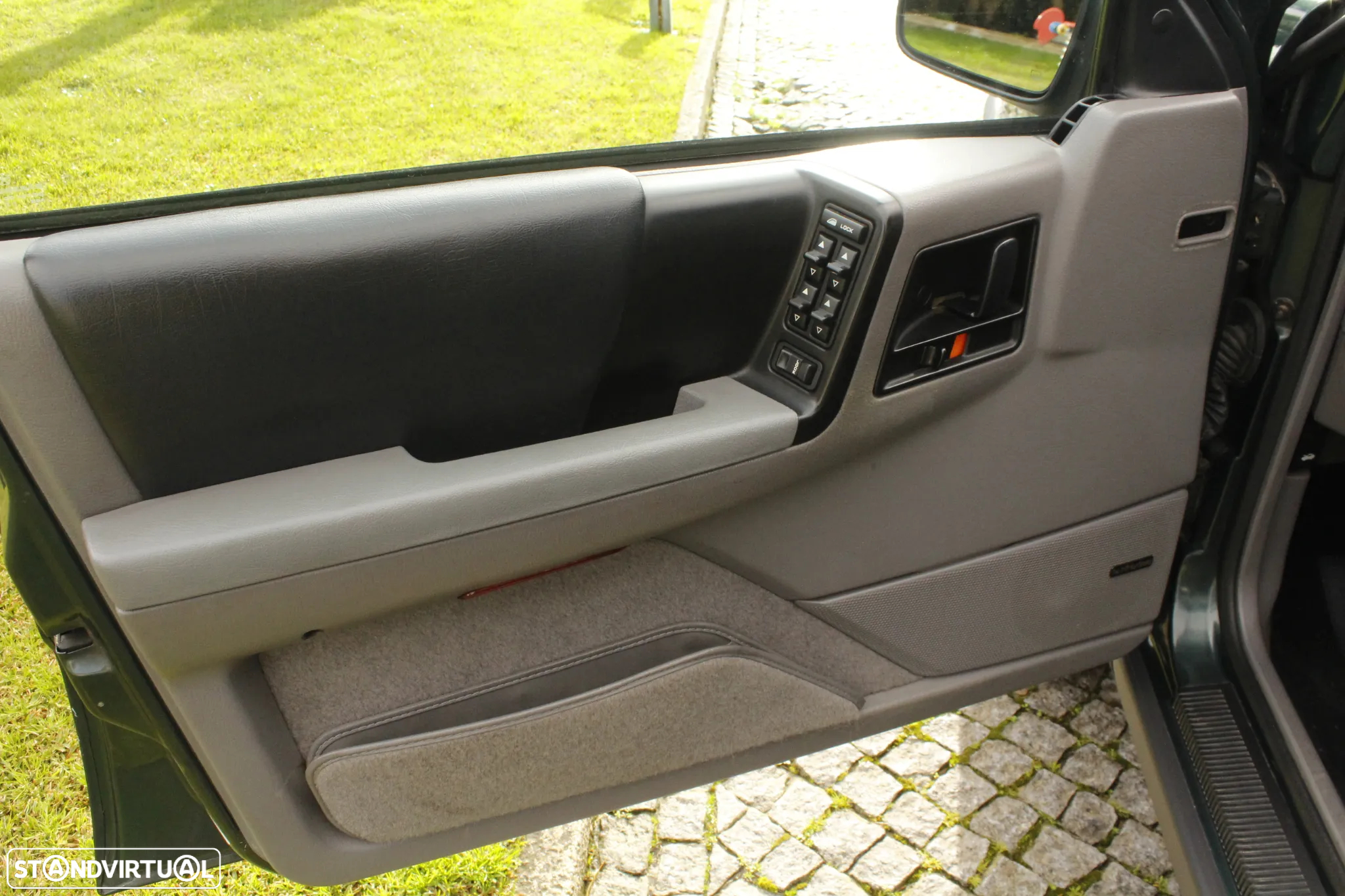 Jeep Grand Cherokee 4.0 Official - 8