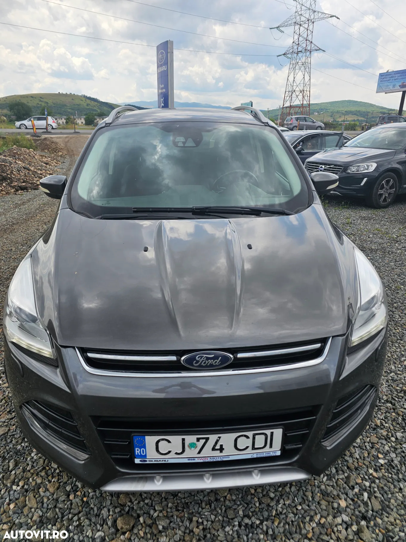 Ford Kuga 2.0 TDCi 2x4 Titanium - 2