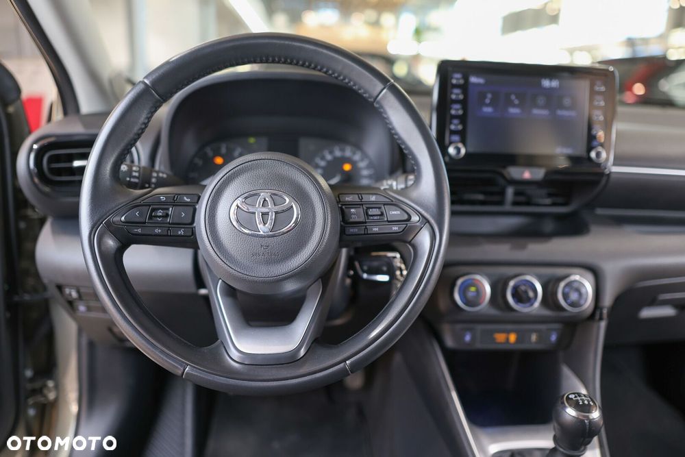 Toyota Yaris - 16