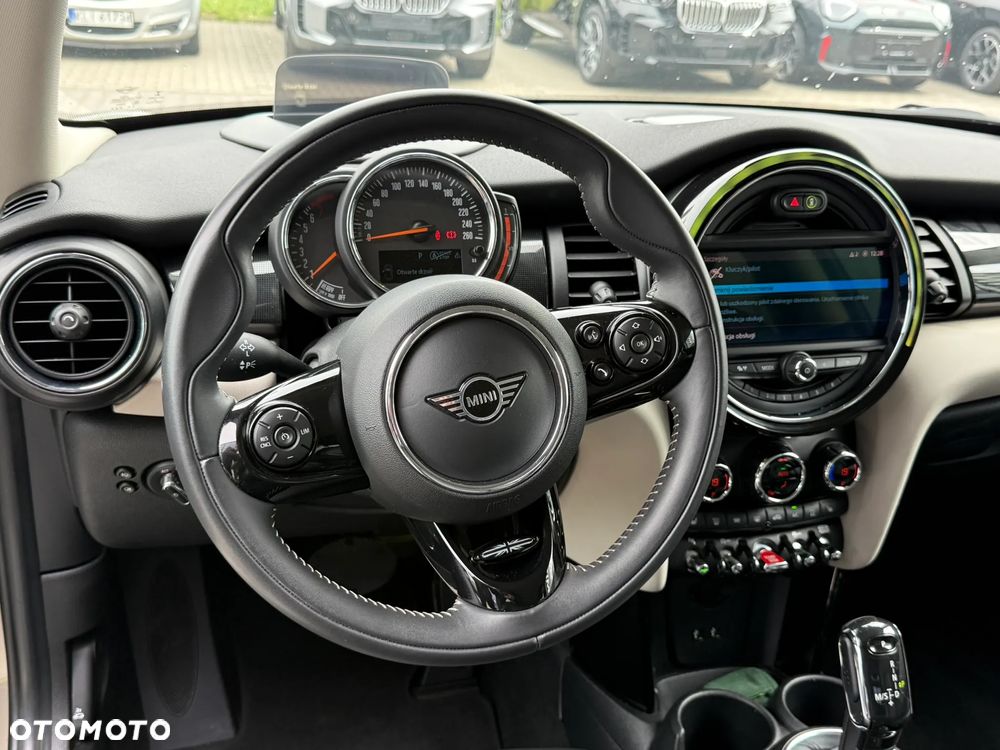 MINI Cooper Standard - 12